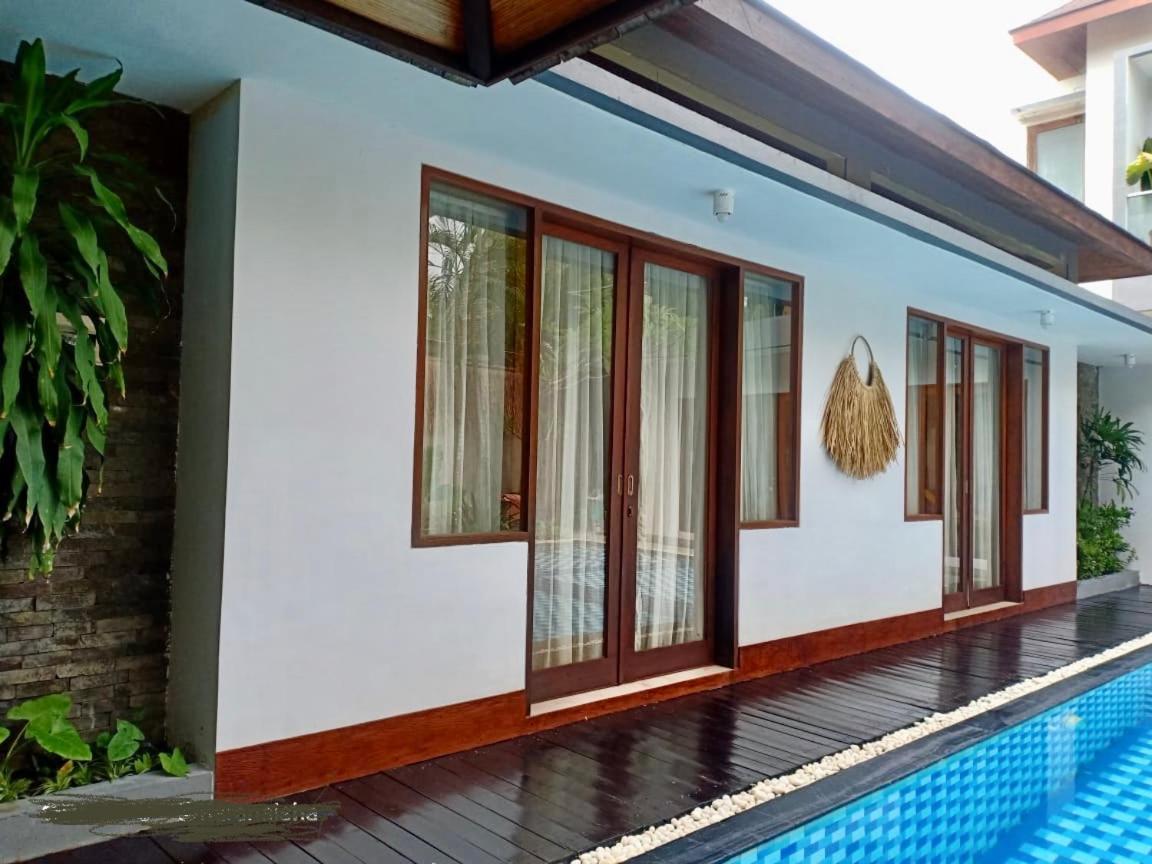 Villa Travis Seminyak  Exterior photo