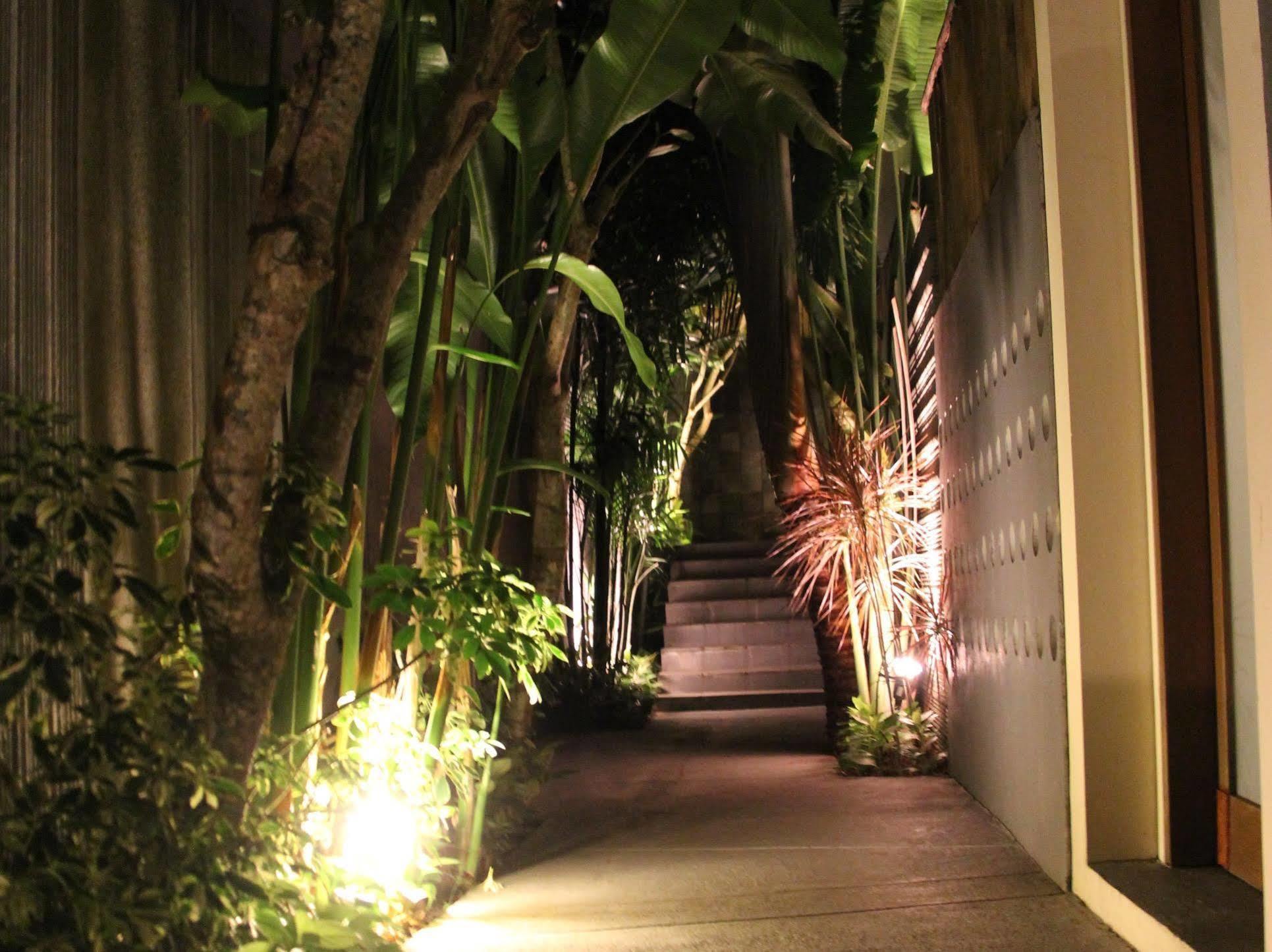 Villa Travis Seminyak  Exterior photo