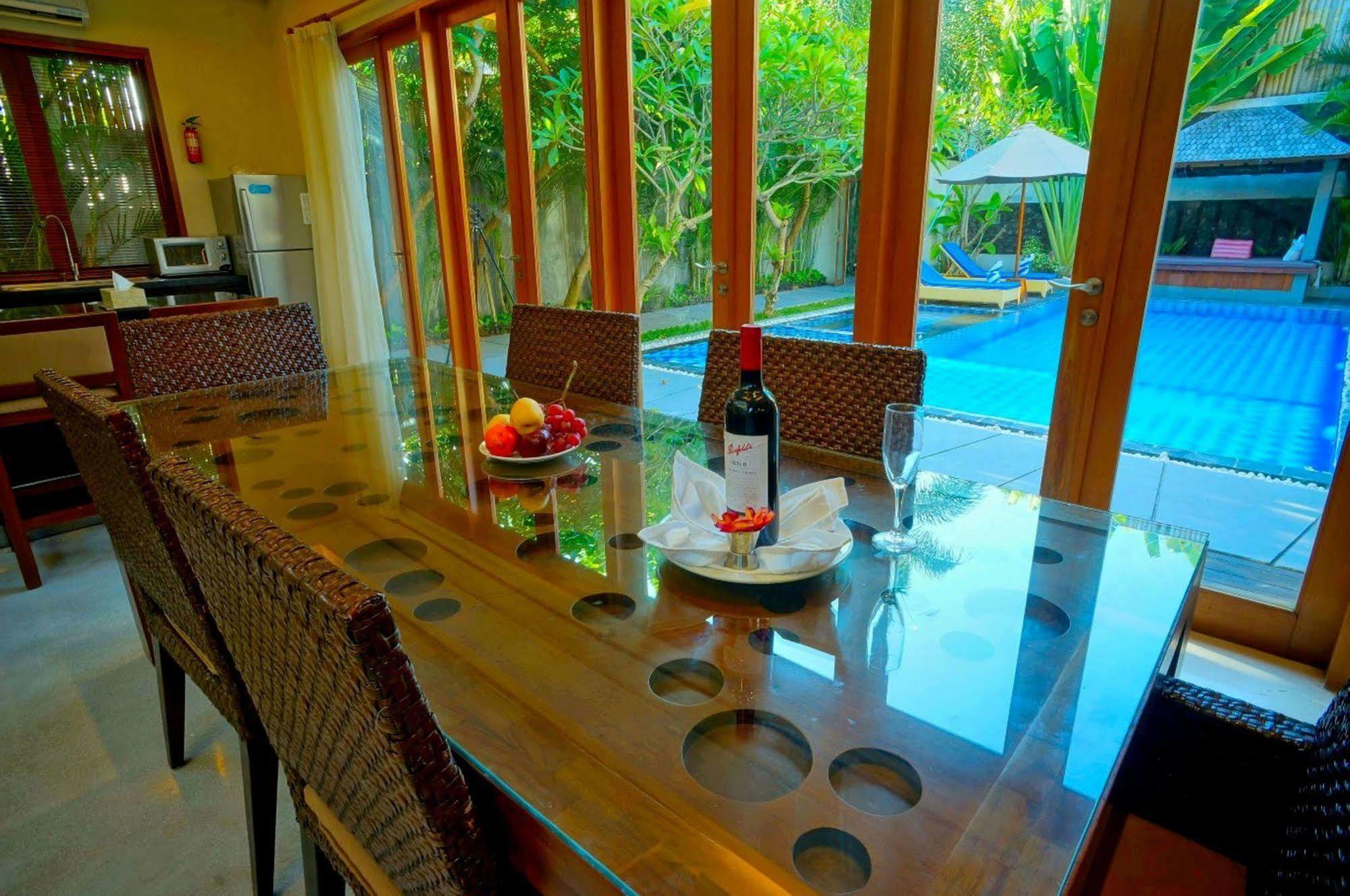 Villa Travis Seminyak  Exterior photo