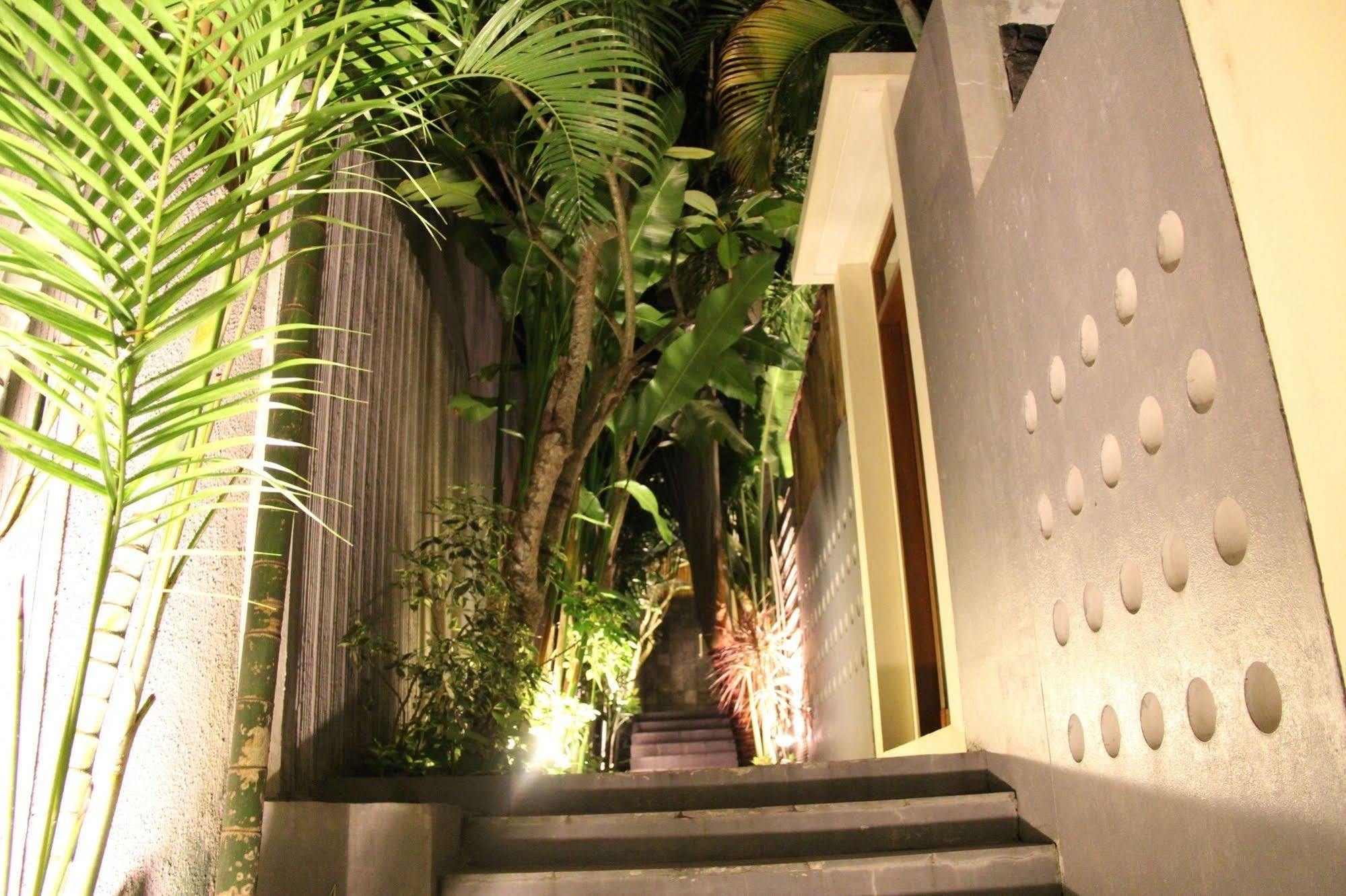 Villa Travis Seminyak  Exterior photo