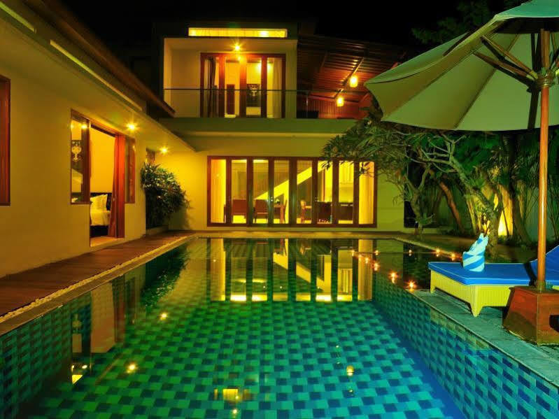 Villa Travis Seminyak  Exterior photo